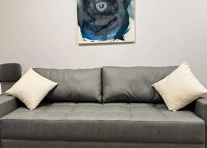 アパート Bllok A ティラナ